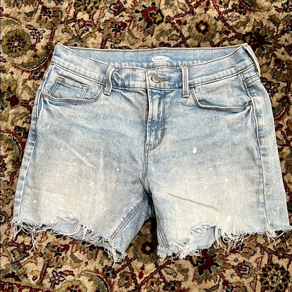 Old Navy Slim Midi Cutoff Jean Shorts Size 4 
The Nemo Bleached Jeans